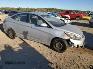 2016 Hyundai Accent SE z VIN KMHCT4AE9GU948367, wystawiony jako Copart lot #89508935 z przebiegiem 135 919 mil mil oraz Czysty tytuł • Clean title. Historia ofert i sprzedaży dostępna na DreamBid. Obrazek 4.