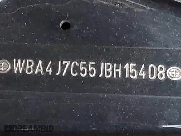 ✅ 2018 BMW 4 Series 440i xDrive • VIN: WBA4J7C55JBH15408 • Lot: 43666649. Wystawiony na IAAI z przebiegiem 54 863 mil. Bezpłatny archiwum sprzedaży aukcyjnych z USA i szczegółowy raport historii pojazdu na DreamBid. Zdjęcie 18.