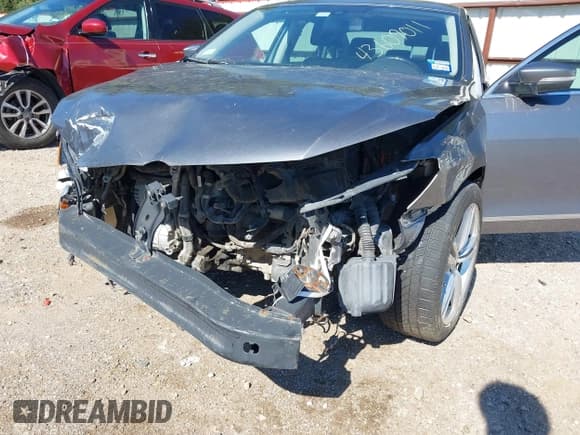 ✅ 2015 Volkswagen Passat SE • VIN: 1VWBV7A30FC059601 • Lot: 43609011. Listed on IAAI with 125,336 mi. Free auction sales archive from the USA and detailed vehicle history report at DreamBid. Image 6.