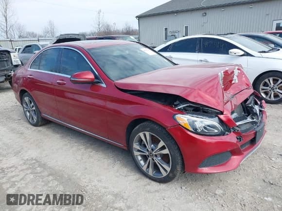 ✅ 2018 Mercedes-Benz C 300 • VIN: 55SWF4KBXJU282471 • Lot: 41702125. Wystawiony na IAAI z przebiegiem 35 192 mil. Bezpłatny archiwum sprzedaży aukcyjnych z USA i szczegółowy raport historii pojazdu na DreamBid. Zdjęcie 1.