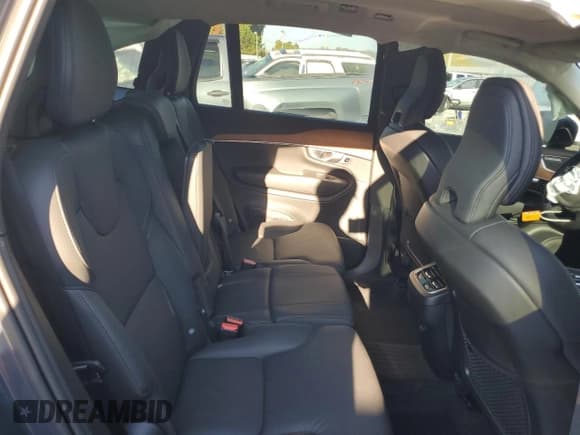 ✅ 2024 Volvo XC90 Plus Bright Theme • VIN: YV4062PE4R1162228 • Lot: 86220845. Wystawiony na Copart z przebiegiem 55 234 mil. Bezpłatny archiwum sprzedaży aukcyjnych z USA i szczegółowy raport historii pojazdu na DreamBid. Zdjęcie 10.