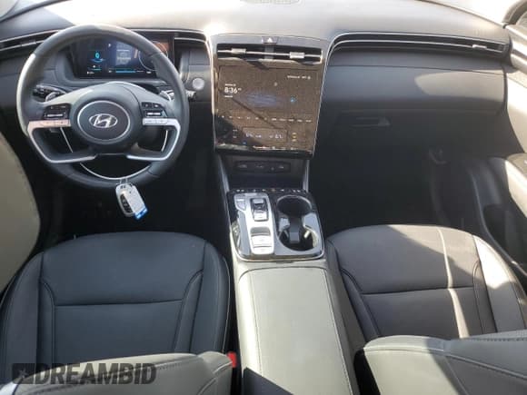 ✅ 2024 Hyundai Tucson Limited • VIN: 5NMJE3DE7RH324797 • Lot: 73196104. Wystawiony na Copart z przebiegiem 6 745 mil. Bezpłatny archiwum sprzedaży aukcyjnych z USA i szczegółowy raport historii pojazdu na DreamBid. Zdjęcie 8.