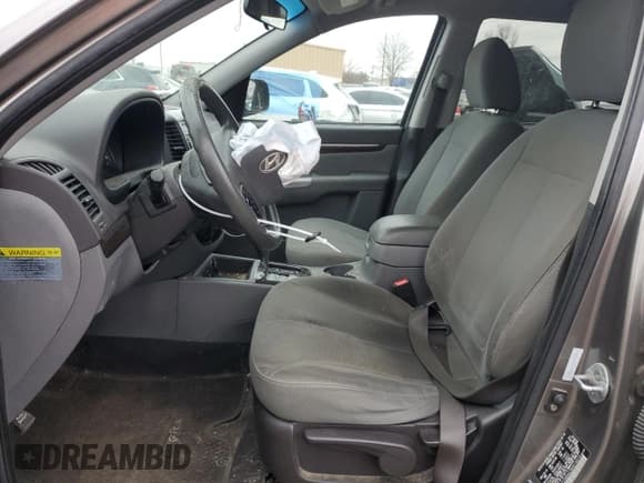 ✅ 2011 Hyundai Santa Fe GLS • VIN: 5XYZGDAG2BG019619 • Lot: 86691604. Listed on Copart with 125,338 mi. Free auction sales archive from the USA and detailed vehicle history report at DreamBid. Image 7.