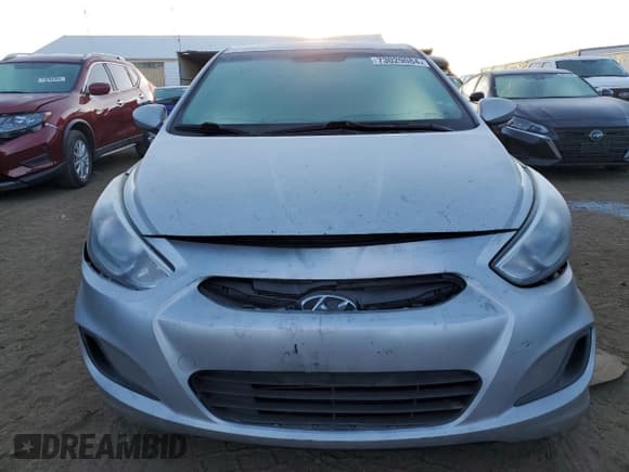 ✅ 2017 Hyundai Accent SE • VIN: KMHCT4AE6HU205053 • Лот: 73029084. Опубликован ранее на Copart с пробегом 143 186 миль. Бесплатный доступ к архиву аукционных продаж из США и подробный отчёт об истории автомобиля на DreamBid. Изображение 5.