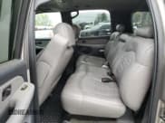 ✅ 2001 Chevrolet Suburban LT • VIN: 3GNFK16T71G165804 • Лот: 51233275. Опубликован ранее на Copart с пробегом Не указан. Бесплатный доступ к архиву аукционных продаж из США и подробный отчёт об истории автомобиля на DreamBid. Изображение 12.