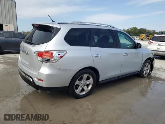 ✅ 2016 Nissan Pathfinder Platinum • VIN: 5N1AR2MN8GC653725 • Lot: 86316205. Listed on Copart with 158,396 mi. Free auction sales archive from the USA and detailed vehicle history report at DreamBid. Image 3.