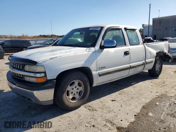 ✅ 2001 Chevrolet Silverado 1500 LS • VIN: 2GCEC19V511184505 • Лот: 78433344. Опубликован ранее на Copart с пробегом 272 652 миль. Бесплатный доступ к архиву аукционных продаж из США и подробный отчёт об истории автомобиля на DreamBid. Изображение 1.