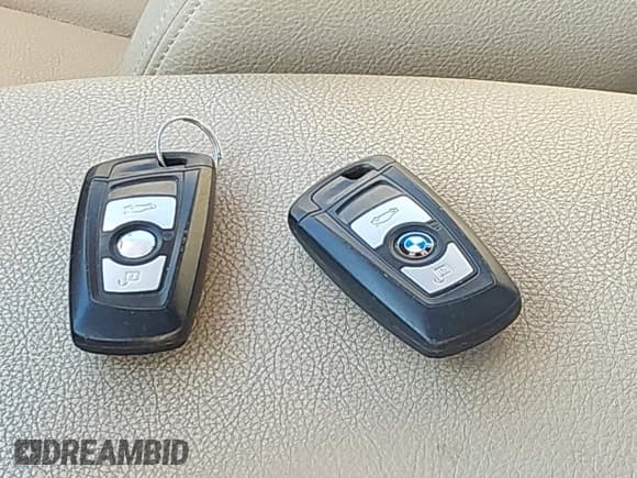 ✅ 2013 BMW 3 Series 328i xDrive • VIN: WBA3B3C51DF530686 • Лот: 43549270. Опубликован ранее на IAAI с пробегом 223 276 миль. Бесплатный доступ к архиву аукционных продаж из США и подробный отчёт об истории автомобиля на DreamBid. Изображение 11.