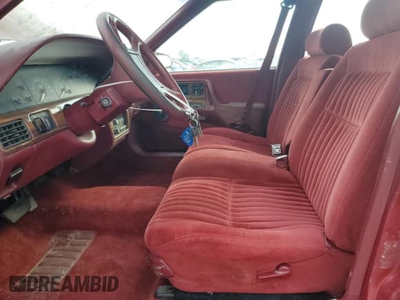 ✅ 1990 Pontiac Bonneville • VIN: 1G2HX54C7L1244134 • Lot: 77859884. Wystawiony na Copart z przebiegiem 104 905 mil. Bezpłatny archiwum sprzedaży aukcyjnych z USA i szczegółowy raport historii pojazdu na DreamBid. Zdjęcie 7.