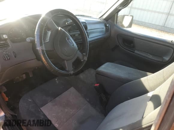 ✅ 2006 Ford Ranger XL • VIN: 1FTYR14D06PA65815 • Lot: 50309135. Wystawiony na Copart z przebiegiem 224 146 mil. Bezpłatny archiwum sprzedaży aukcyjnych z USA i szczegółowy raport historii pojazdu na DreamBid. Zdjęcie 8.