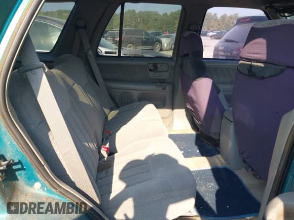 ✅ 1995 Chevrolet Blazer • VIN: 1GNDT13W9SK201781 • Lot: 43080590. Wystawiony na IAAI z przebiegiem 140 231 mil. Bezpłatny archiwum sprzedaży aukcyjnych z USA i szczegółowy raport historii pojazdu na DreamBid. Zdjęcie 8.