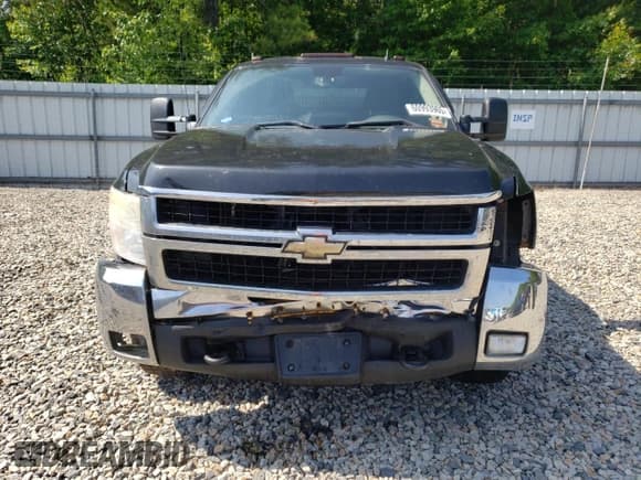 ✅ 2010 Chevrolet Silverado 2500HD • VIN: 1GC5KYBG4AZ212633 • Lot: 60993965. Listed on Copart with 231,422 mi. Free auction sales archive from the USA and detailed vehicle history report at DreamBid. Image 5.