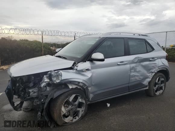 ✅ 2022 Hyundai Venue Limited • VIN: KMHRC8A3XNU178175 • Lot: 49501175. Listed on Copart with 15,114 mi. Free auction sales archive from the USA and detailed vehicle history report at DreamBid. Image 1.