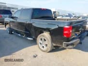 ✅ 2018 Chevrolet Silverado 1500 Custom • VIN: 3GCPCPEC1JG272944 • Lot: 43186784. Wystawiony na IAAI z przebiegiem 81 734 mil. Bezpłatny archiwum sprzedaży aukcyjnych z USA i szczegółowy raport historii pojazdu na DreamBid. Zdjęcie 3.