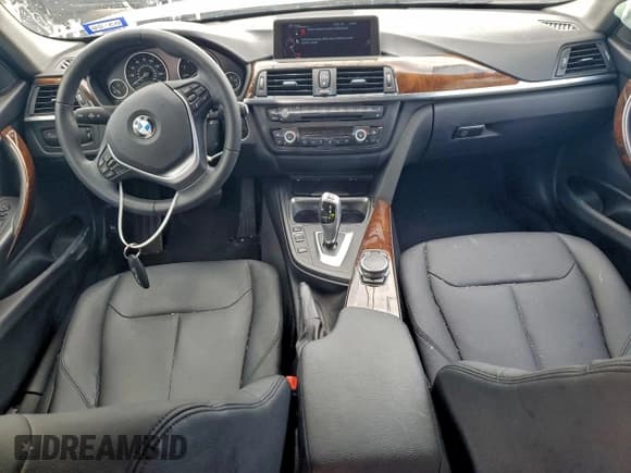 ✅ 2015 BMW 3 Series 328i • VIN: WBA3C1C55FP853279 • Lot: 92688135. Listed on Copart with 66,307 mi. Free auction sales archive from the USA and detailed vehicle history report at DreamBid. Image 8.