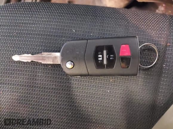 ✅ 2011 Mazda 3 S Sport • VIN: JM1BL1U52B1451987 • Лот: 42750878. Опубликован ранее на IAAI с пробегом 198 217 миль. Бесплатный доступ к архиву аукционных продаж из США и подробный отчёт об истории автомобиля на DreamBid. Изображение 11.