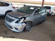 ✅ 2014 Nissan Versa SV • VIN: 3N1CN7AP6EL834385 • Лот: 42165391. Опубликован ранее на IAAI с пробегом 125 347 миль. Бесплатный доступ к архиву аукционных продаж из США и подробный отчёт об истории автомобиля на DreamBid. Изображение 2.