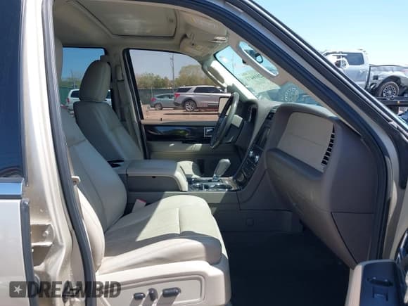 ✅ 2017 Lincoln Navigator • VIN: 5LMJJ3HT9HEL12097 • Lot: 42016473. Wystawiony na IAAI z przebiegiem 132 476 mil. Bezpłatny archiwum sprzedaży aukcyjnych z USA i szczegółowy raport historii pojazdu na DreamBid. Zdjęcie 5.