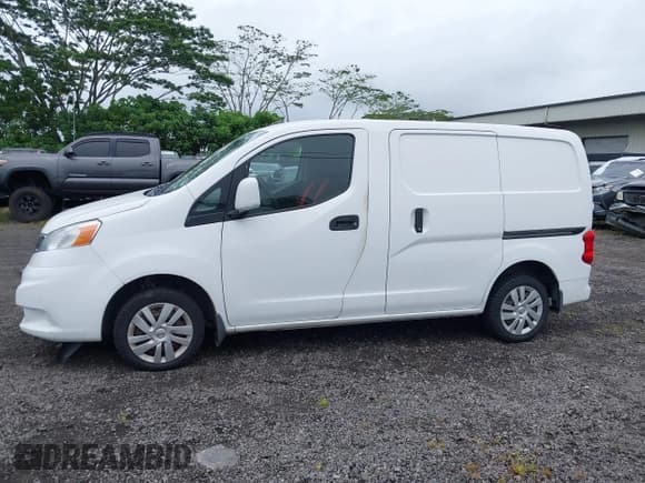 ✅ 2017 Nissan NV200 SV • VIN: 3N6CM0KN6HK722326 • Lot: 42675634. Listed on IAAI with 94,197 mi. Free auction sales archive from the USA and detailed vehicle history report at DreamBid. Image 14.
