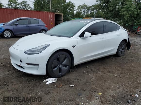 ✅ 2019 Tesla Model 3 Mid Range • VIN: 5YJ3E1EA9KF397198 • Лот: 80166795. Опубликован ранее на Copart с пробегом 66 917 миль. Бесплатный доступ к архиву аукционных продаж из США и подробный отчёт об истории автомобиля на DreamBid. Изображение 1.