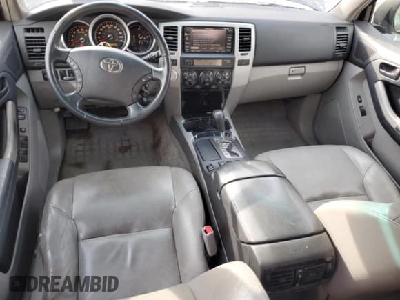 ✅ 2006 Toyota 4Runner Limited • VIN: JTEBT17R660063134 • Lot: 81634945. Listed on Copart with 271,065 mi. Free auction sales archive from the USA and detailed vehicle history report at DreamBid. Image 8.