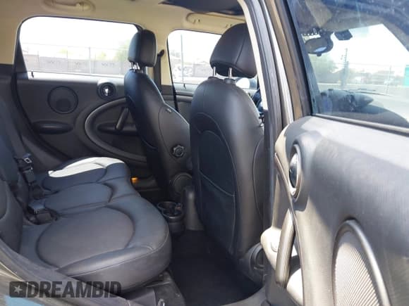 ✅ 2014 MINI Countryman S • VIN: WMWZC3C59EWP29137 • Lot: 42661922. Wystawiony na IAAI z przebiegiem 128 064 mil. Bezpłatny archiwum sprzedaży aukcyjnych z USA i szczegółowy raport historii pojazdu na DreamBid. Zdjęcie 8.