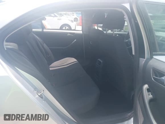 ✅ 2015 Volkswagen Jetta S • VIN: 3VW2K7AJ6FM315701 • Lot: 42684851. Listed on IAAI with 127,999 mi. Free auction sales archive from the USA and detailed vehicle history report at DreamBid. Image 8.