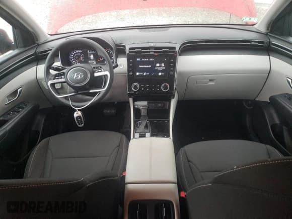 ✅ 2022 Hyundai Tucson SEL • VIN: 5NMJBCAE7NH000255 • Lot: 38692573. Wystawiony na Copart z przebiegiem 5 474 mil. Bezpłatny archiwum sprzedaży aukcyjnych z USA i szczegółowy raport historii pojazdu na DreamBid. Zdjęcie 8.