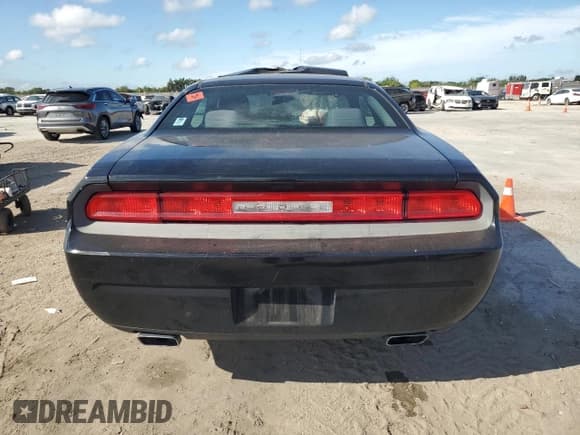 ✅ 2014 Dodge Challenger SXT • VIN: 2C3CDYAG6EH184864 • Лот: 85660624. Опубликован ранее на Copart с пробегом 105 204 миль. Бесплатный доступ к архиву аукционных продаж из США и подробный отчёт об истории автомобиля на DreamBid. Изображение 6.