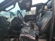 ✅ 2018 Ford Expedition Max Limited • VIN: 1FMJK2AT2JEA24951 • Lot: 80290685. Wystawiony na Copart z przebiegiem Nie podano. Bezpłatny archiwum sprzedaży aukcyjnych z USA i szczegółowy raport historii pojazdu na DreamBid. Zdjęcie 7.