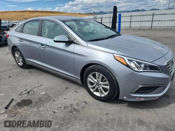 2016 Hyundai Sonata 2.4L z VIN 5NPE24AF1GH397645, wystawiony jako Copart lot #80271905 z przebiegiem 134 802 mil mil oraz Szkoda całkowita • Salvage title. Historia ofert i sprzedaży dostępna na DreamBid. Obrazek 4.