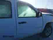 2012 Chevrolet Silverado 1500 Work Truck z VIN 1GCRCPEX8CZ279176, wystawiony jako IAAI lot #41385711 z przebiegiem 108 103 mil mil oraz . Historia ofert i sprzedaży dostępna na DreamBid. Obrazek 13.