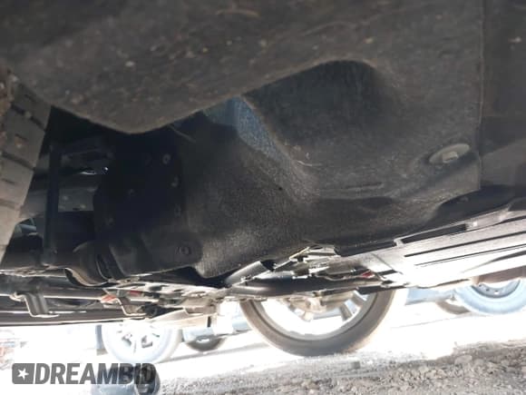 ✅ 2017 BMW 2 Series 230i • VIN: WBA2F9C38HV664981 • Lot: 41888074. Wystawiony na IAAI z przebiegiem 110 350 mil. Bezpłatny archiwum sprzedaży aukcyjnych z USA i szczegółowy raport historii pojazdu na DreamBid. Zdjęcie 6.