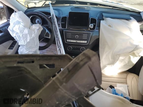 ✅ 2019 Mercedes-Benz GLS 63 AMG • VIN: 4JGDF7FE4KB190481 • Lot: 45244155. Wystawiony na Copart z przebiegiem 37 370 mil. Bezpłatny archiwum sprzedaży aukcyjnych z USA i szczegółowy raport historii pojazdu na DreamBid. Zdjęcie 8.