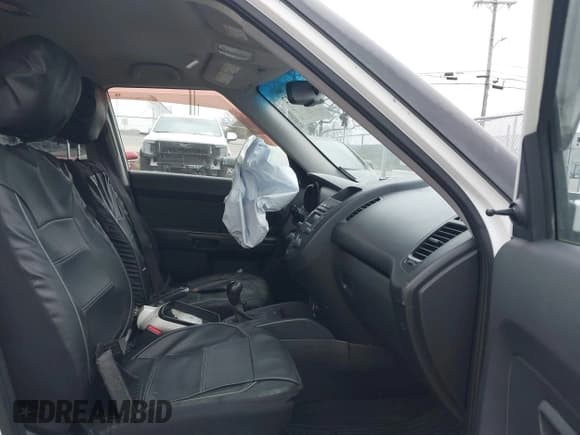 ✅ 2013 Kia Soul • VIN: KNDJT2A51D7549267 • Lot: 43648212. Listed on IAAI with 263,777 mi. Free auction sales archive from the USA and detailed vehicle history report at DreamBid. Image 5.