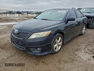 ✅ 2011 Toyota Camry LE • VIN: 4T1BK3EK1BU126244 • Lot: 93401005. Wystawiony na Copart z przebiegiem 214 039 mil. Bezpłatny archiwum sprzedaży aukcyjnych z USA i szczegółowy raport historii pojazdu na DreamBid. Zdjęcie 1.
