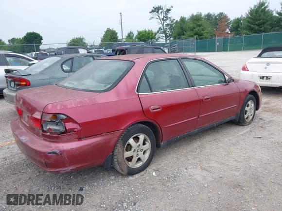 ✅ 2000 Honda Accord SE • VIN: JHMCG5679YC026129 • Lot: 42492502. Listed on IAAI with 204,619 mi. Free auction sales archive from the USA and detailed vehicle history report at DreamBid. Image 4.