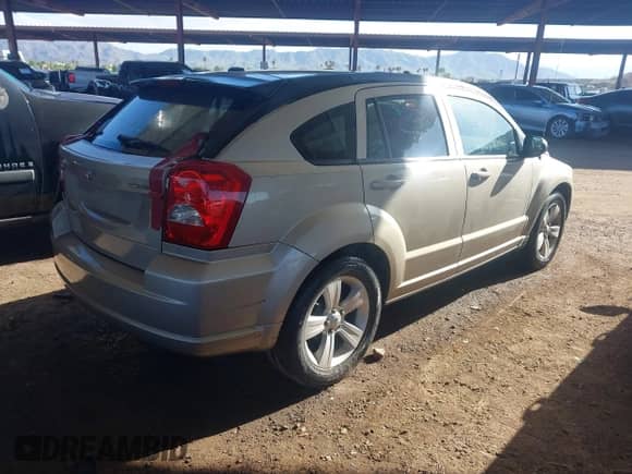 2010 Dodge Caliber Mainstreet с VIN 1B3CB3HA7AD639848, выставлен на аукционе IAAI как лот 43455796 с пробегом 194 152 миль миль и . История ставок и продаж доступна на DreamBid. Изображение 4.