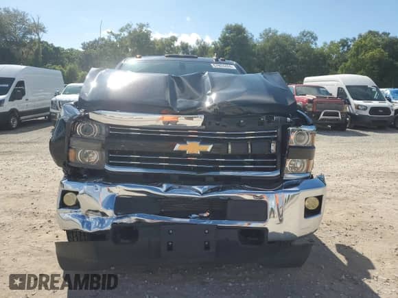 2017 Chevrolet Silverado 3500HD Work Truck z VIN 1GC3KYCG2HZ339400, wystawiony jako Copart lot #67824424 z przebiegiem 48 926 mil mil oraz Szkoda całkowita • Salvage title. Historia ofert i sprzedaży dostępna na DreamBid. Obrazek 5.