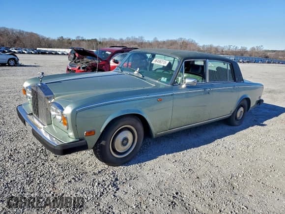 ✅ 1977 Rolls-Royce Wraith • VIN: LRF30085 • Лот: 96496315. Опубликован ранее на Copart с пробегом 160 311 миль. Бесплатный доступ к архиву аукционных продаж из США и подробный отчёт об истории автомобиля на DreamBid. Изображение 1.