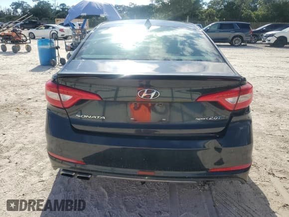 ✅ 2015 Hyundai Sonata Sport • VIN: 5NPE34AB6FH102726 • Lot: 81548055. Wystawiony na Copart z przebiegiem 166 859 mil. Bezpłatny archiwum sprzedaży aukcyjnych z USA i szczegółowy raport historii pojazdu na DreamBid. Zdjęcie 6.