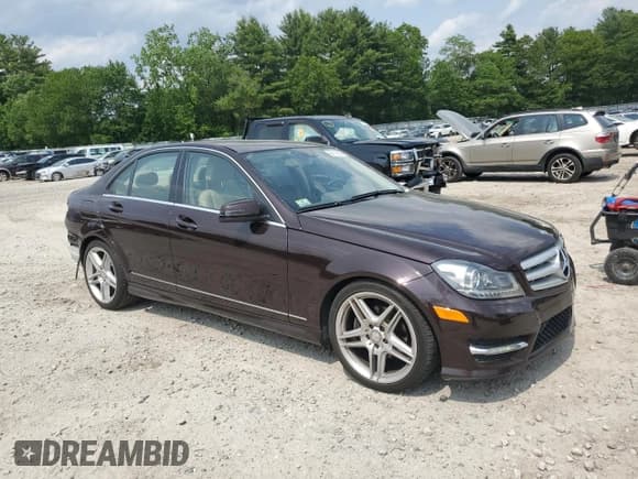✅ 2012 Mercedes-Benz C 300 Sport • VIN: WDDGF8BBXCR209178 • Lot: 59713565. Listed on Copart with 86,149 mi. Free auction sales archive from the USA and detailed vehicle history report at DreamBid. Image 4.