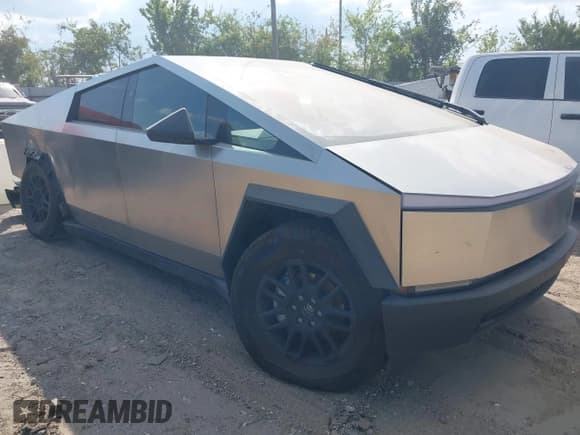 ✅ 2025 Tesla Cybertruck • VIN: 7G2CEHED1SA068606 • Lot: 42946309. Listed on IAAI with 5,212 mi. Free auction sales archive from the USA and detailed vehicle history report at DreamBid. Image 1.