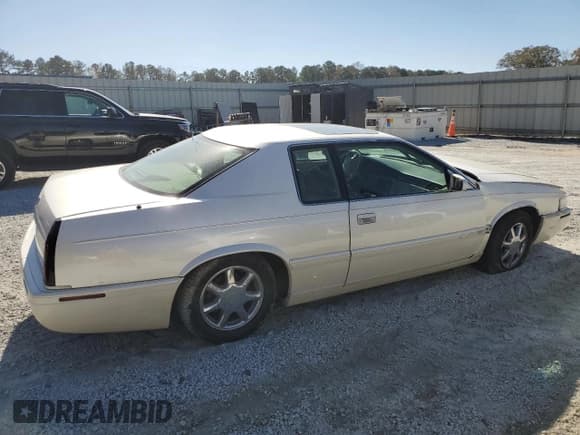 ✅ 2001 Cadillac Eldorado Touring ETC • VIN: 1G6ET12951B106600 • Lot: 92597825. Wystawiony na Copart z przebiegiem 98 623 mil. Bezpłatny archiwum sprzedaży aukcyjnych z USA i szczegółowy raport historii pojazdu na DreamBid. Zdjęcie 3.