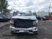 ✅ 2017 Chevrolet Silverado 1500 LT • VIN: 1GCVKREH3HZ375648 • Lot: 43584035. Wystawiony na IAAI z przebiegiem 68 146 mil. Bezpłatny archiwum sprzedaży aukcyjnych z USA i szczegółowy raport historii pojazdu na DreamBid. Zdjęcie 6.