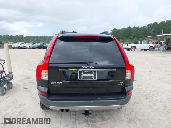 ✅ 2008 Volvo XC90 I6 • VIN: YV4CM982881480464 • Lot: 42827283. Listed on IAAI with 216,486 mi. Free auction sales archive from the USA and detailed vehicle history report at DreamBid. Image 6.