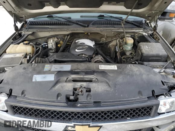 ✅ 2001 Chevrolet Silverado 2500HD LS • VIN: 1GCHK23U31F212798 • Lot: 45138655. Wystawiony na Copart z przebiegiem 211 653 mil. Bezpłatny archiwum sprzedaży aukcyjnych z USA i szczegółowy raport historii pojazdu na DreamBid. Zdjęcie 12.