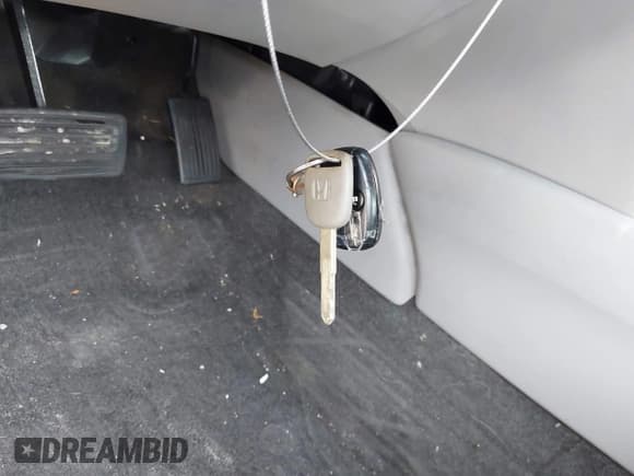 ✅ 2008 Honda Accord LX • VIN: JHMCP263X8C027785 • Lot: 42745368. Wystawiony na IAAI z przebiegiem 159 407 mil. Bezpłatny archiwum sprzedaży aukcyjnych z USA i szczegółowy raport historii pojazdu na DreamBid. Zdjęcie 11.