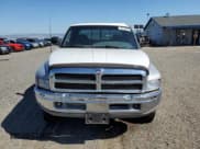 ✅ 1998 Dodge 2500 • VIN: 1B7KF23D9WJ132663 • Лот: 63760335. Опубликован ранее на Copart с пробегом 137 111 миль. Бесплатный доступ к архиву аукционных продаж из США и подробный отчёт об истории автомобиля на DreamBid. Изображение 5.