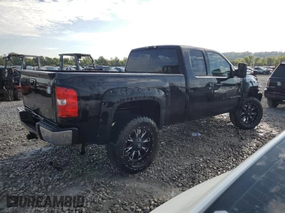 ✅ 2007 Chevrolet Silverado 1500 2LT • VIN: 1GCEK19077Z645887 • Lot: 73124434. Listed on Copart with 245,916 mi. Free auction sales archive from the USA and detailed vehicle history report at DreamBid. Image 3.